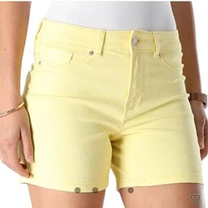 Vero Moda Women's Size XL Hot Seven  Mid-Rise Denim Shorts in Yellow